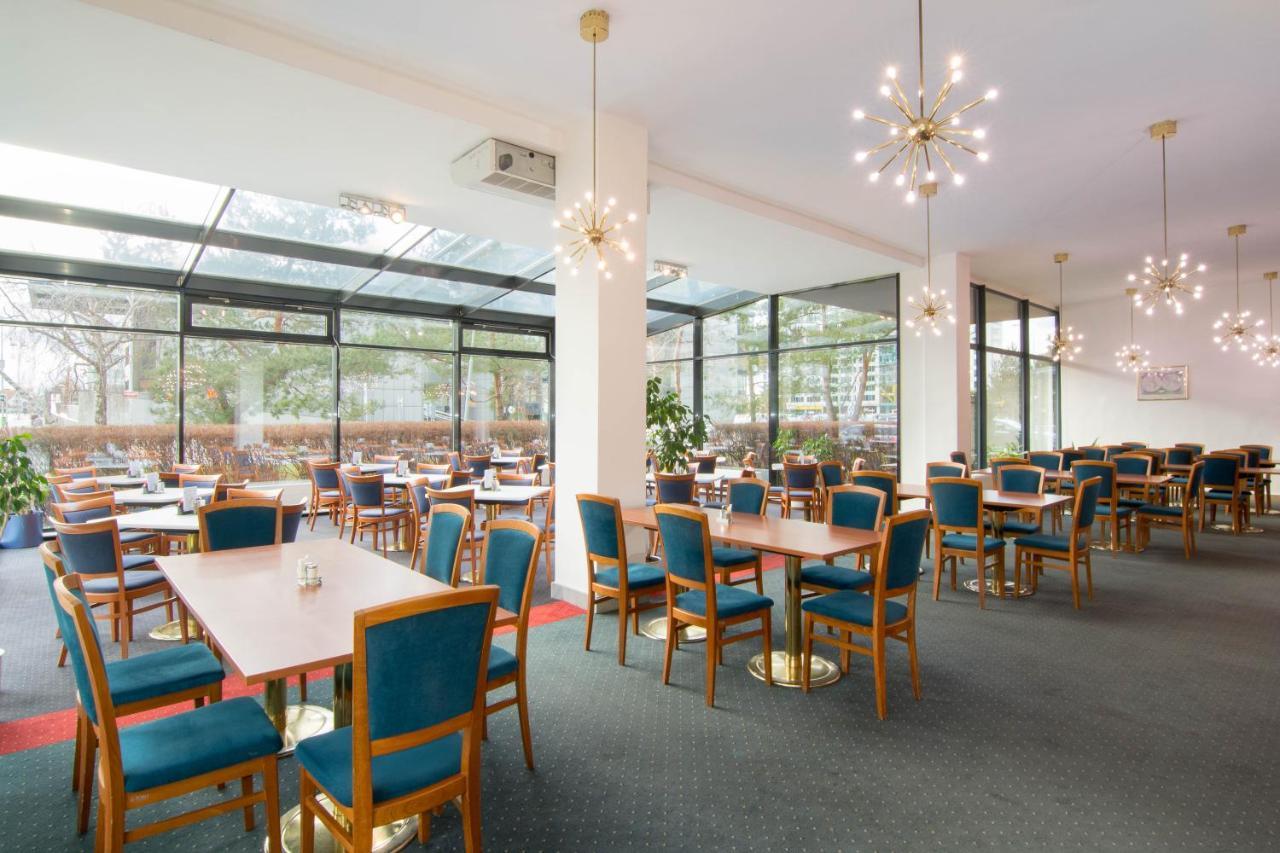 Hotel Ilf Πράγα Εξωτερικό φωτογραφία