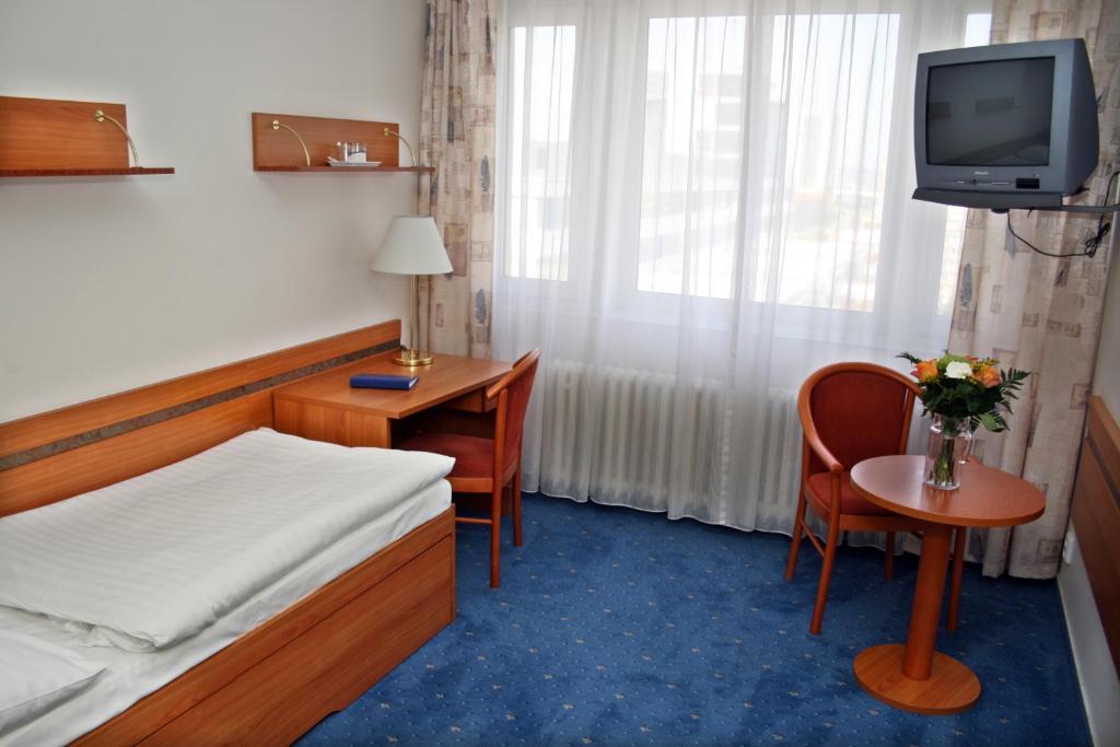 Hotel Ilf Πράγα Εξωτερικό φωτογραφία