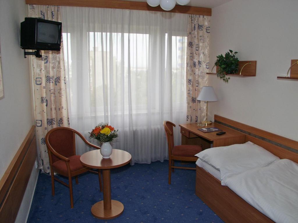 Hotel Ilf Πράγα Εξωτερικό φωτογραφία