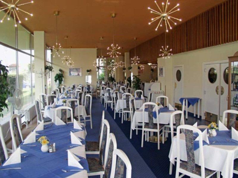 Hotel Ilf Πράγα Εξωτερικό φωτογραφία