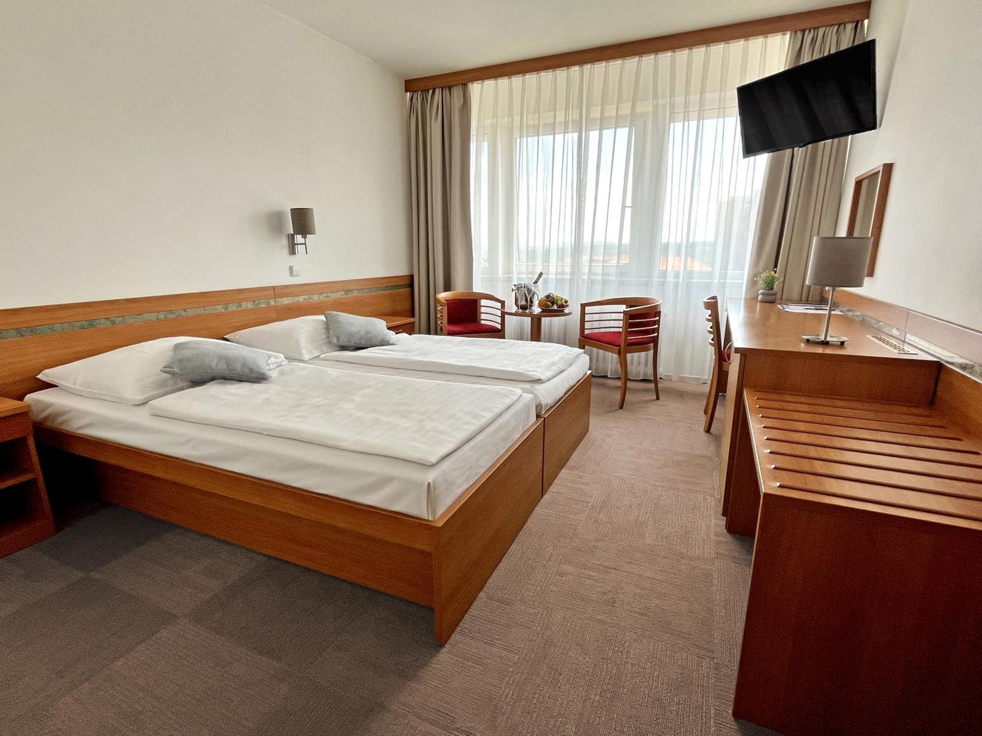 Hotel Ilf Πράγα Εξωτερικό φωτογραφία